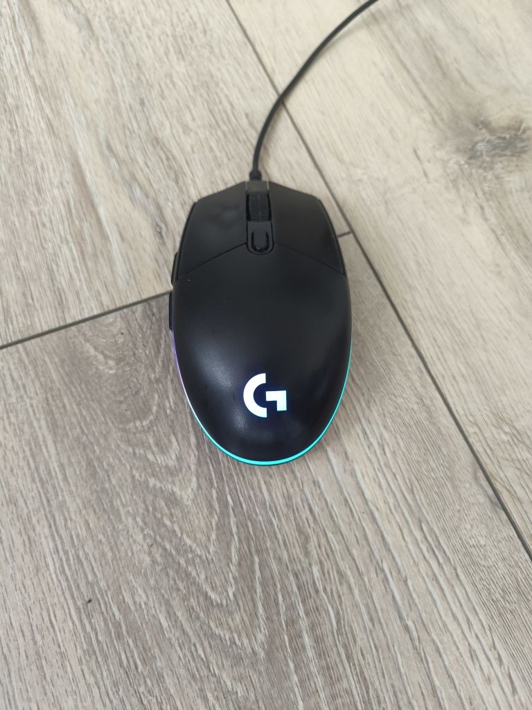 Геймърска мишка Logitech G102