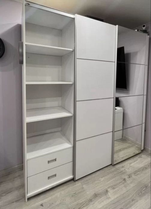 Шкаф купе белый как новый
