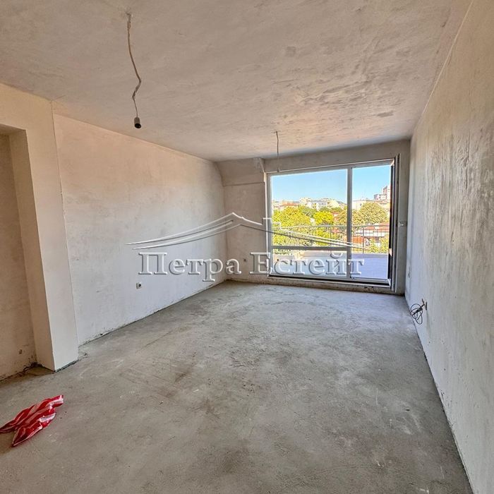 Продава се Двустаен апартамент в Варна, Колхозен пазар - 68 кв.м за 1692 €/кв.м - Снимка #7