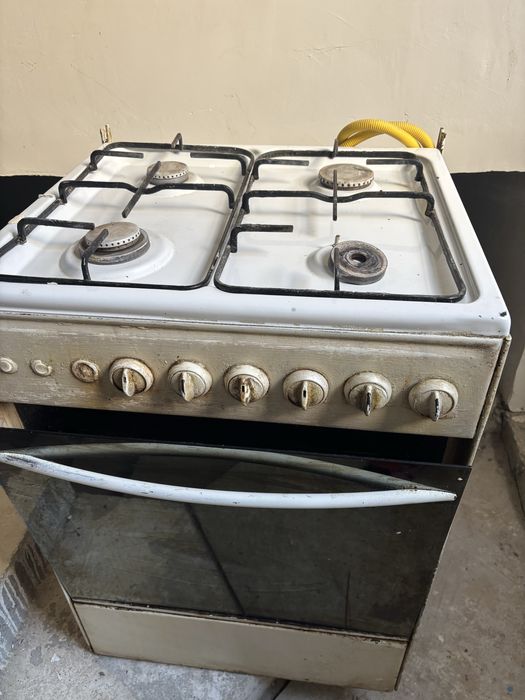Газовая плита.  250 000