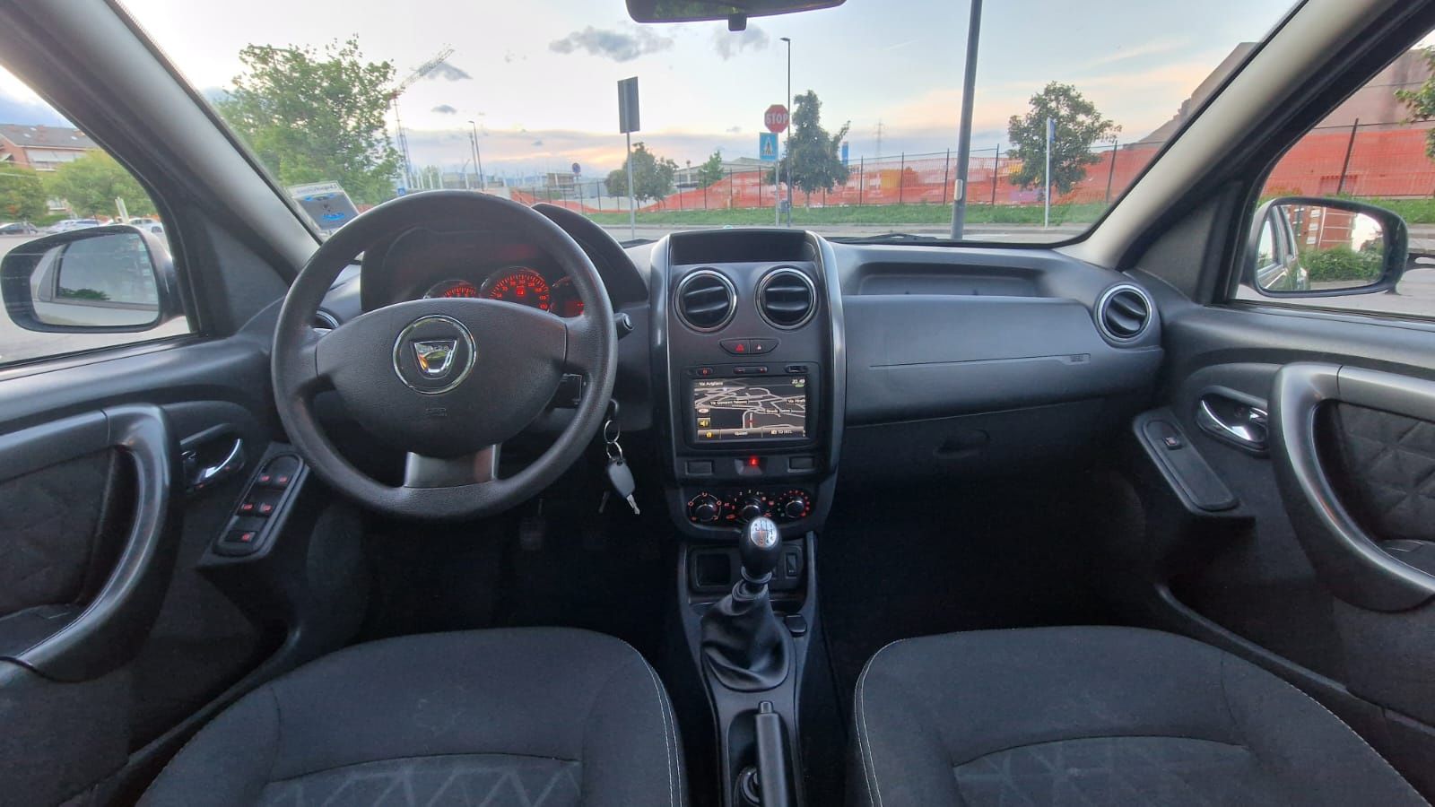 Dacia Duster model Prestige an 2015 motor 1, 5 Dci