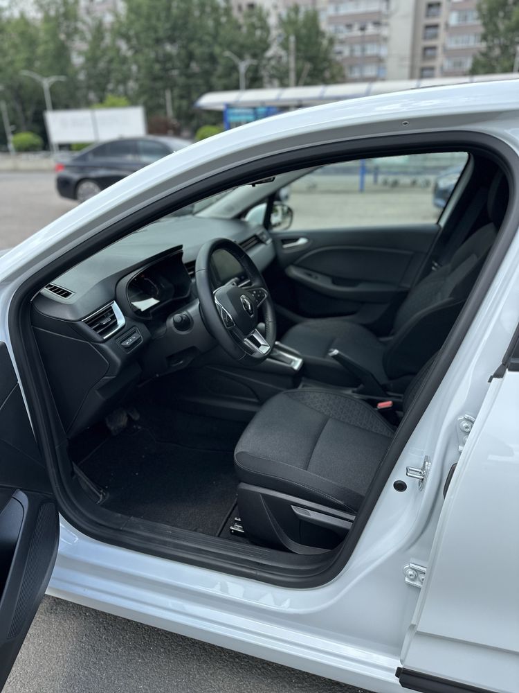 Vand Renault Clio V E-tech Hybrid