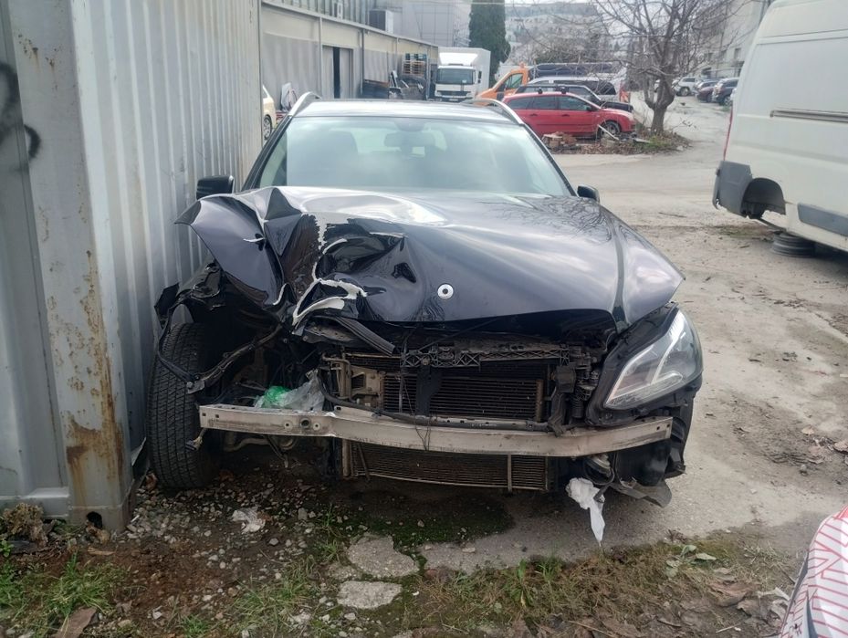 Mercedes E class avariat 2016