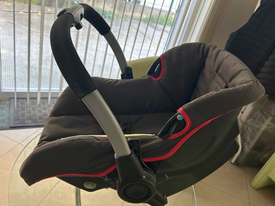 Бебешко столче за кола hauck