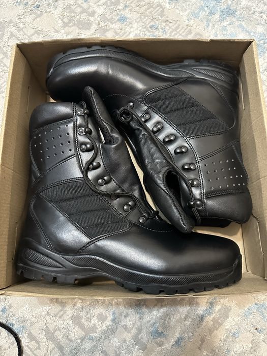 2-зимных берцы новый продам