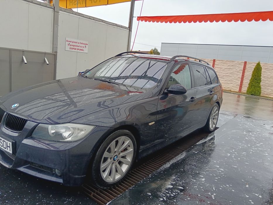 Bmw e 91 320d   .