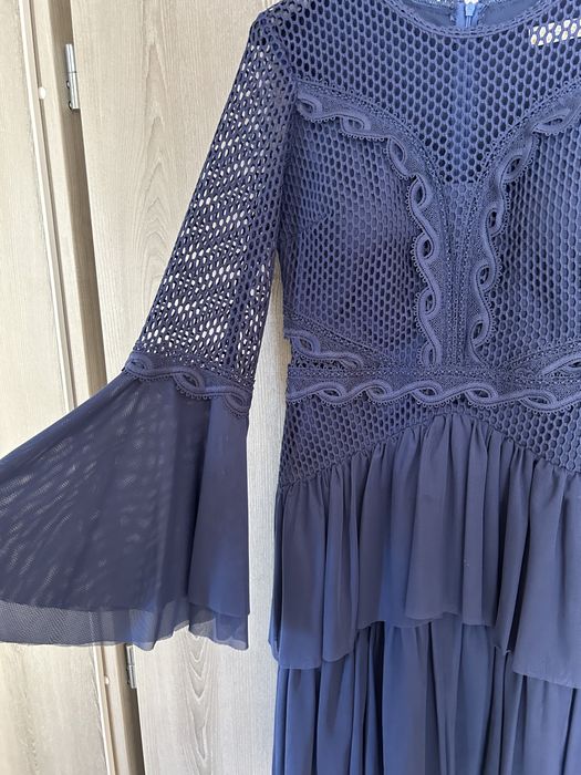 Официална рокля