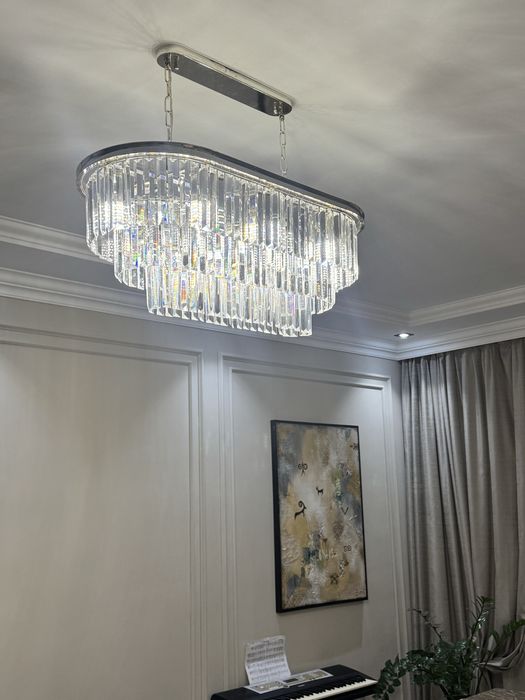 Продам люстру с 2 бра