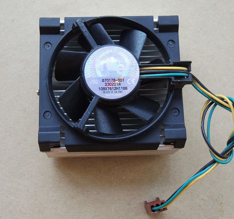 Intel socket 370 cooler Testat