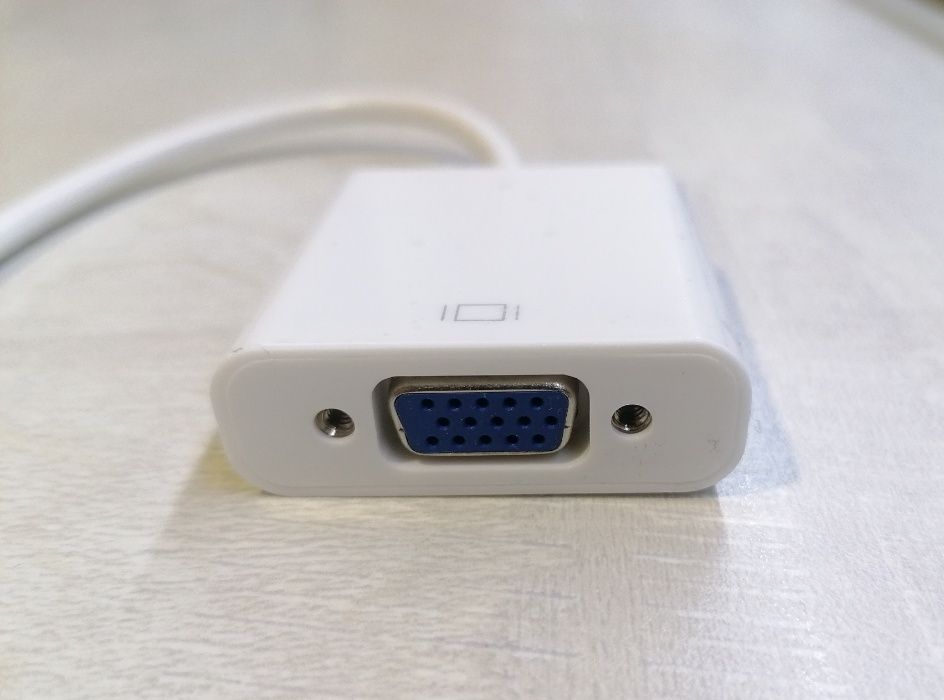 Thunderbolt / Mini Displayport към VGA кабел за Apple Macbook PRO/AIR