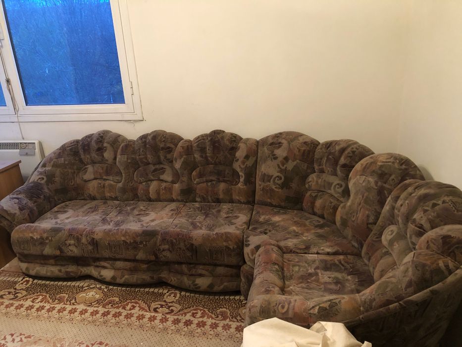 Неразтегателен диван в комплект с фотьойл