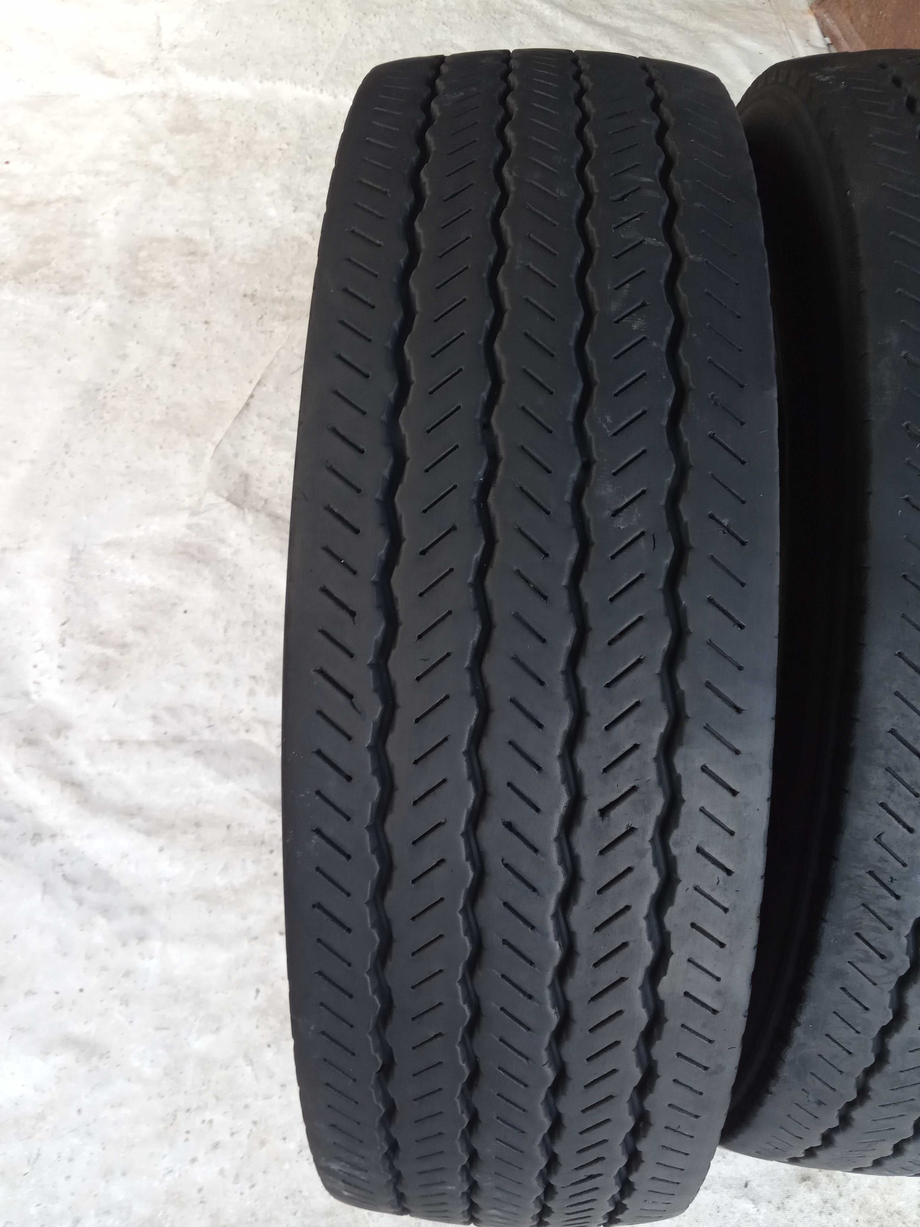 2 тежкотоварни гуми 215/75R17.5 Continental Scandinavia LS3 126M 12PR