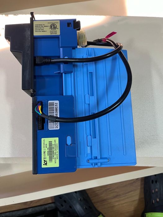 Vand acceptator bacnote ict