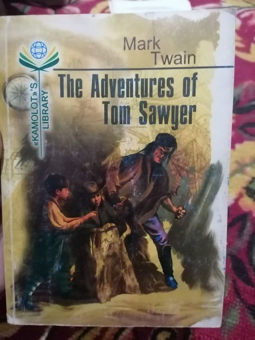 Книги в разном виде