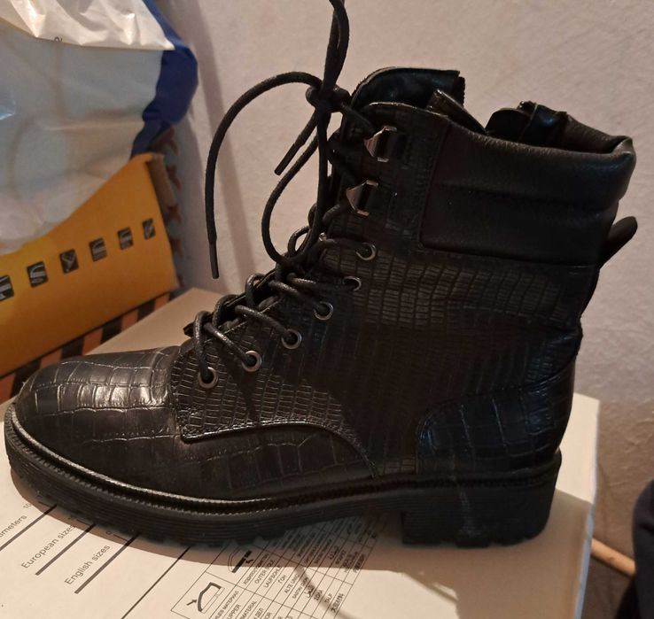 Дамски боти, различни модели