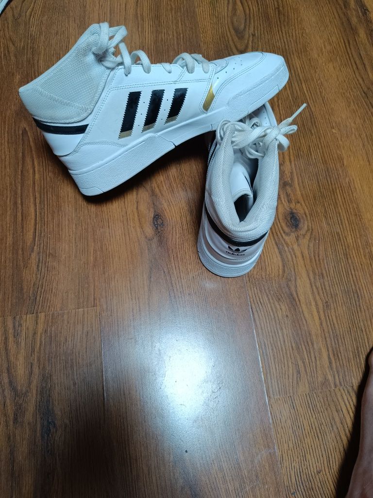 Маратонки Adidas