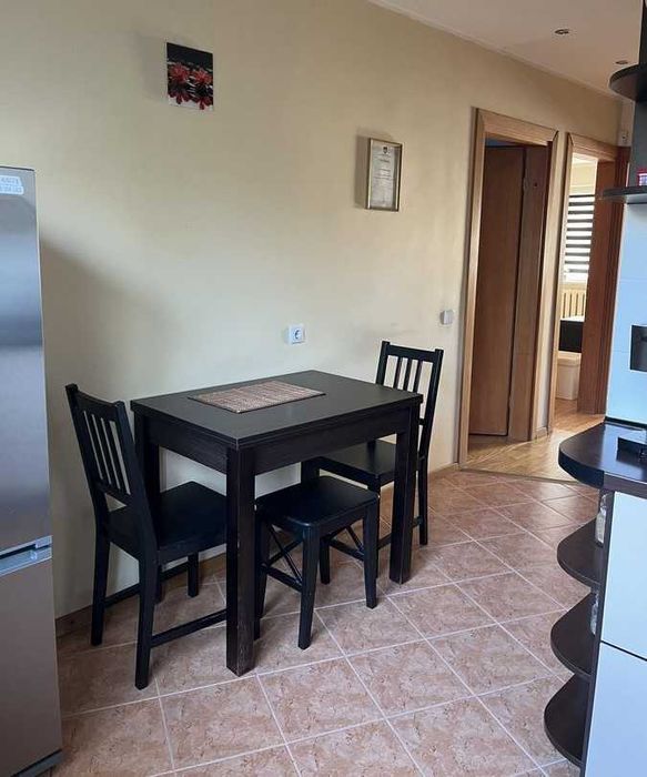 Дава се под наем Тристаен апартамент в Бургас, Изгрев - 96 кв.м за 484.5 € - Снимка #2