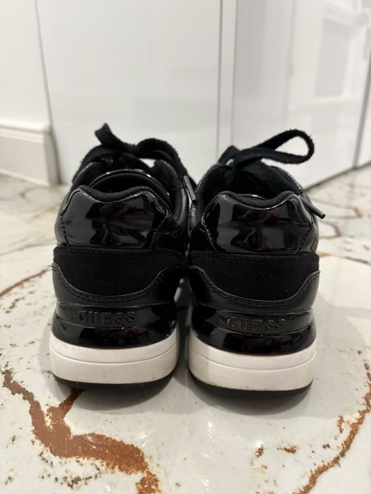 Дамски маратонки GUESS