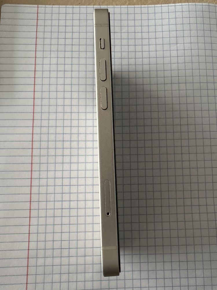 iPhone 12 mini.