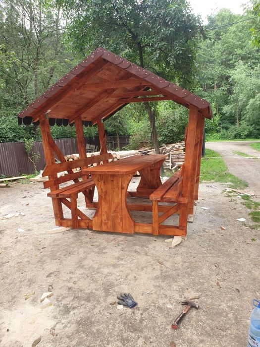 leagăne și foișoare