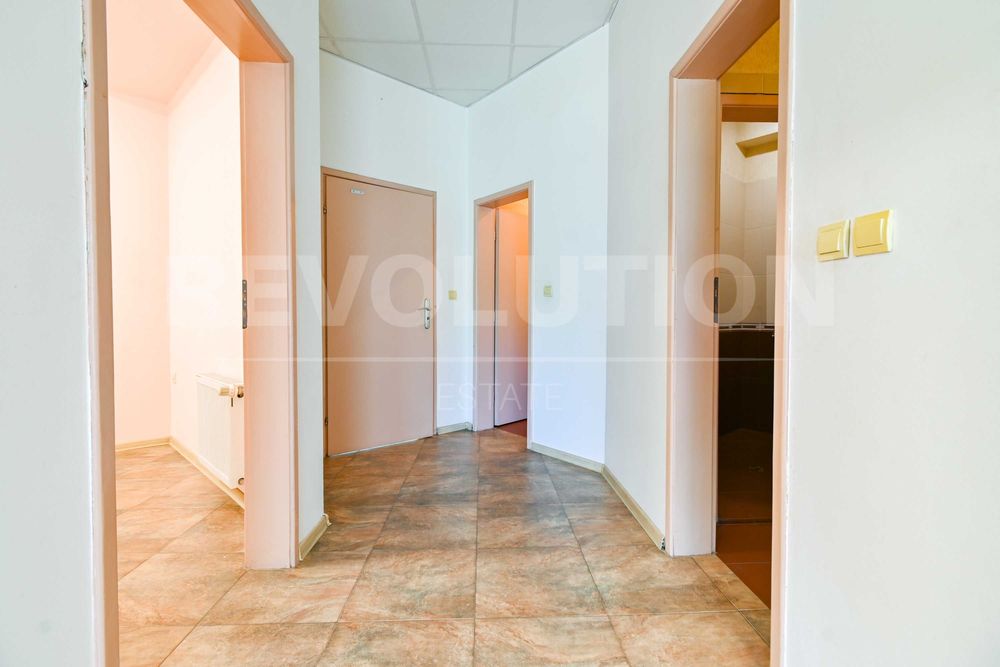 Продава се Офис в София, Редута - 238 кв.м за 1765 €/кв.м - Снимка #2