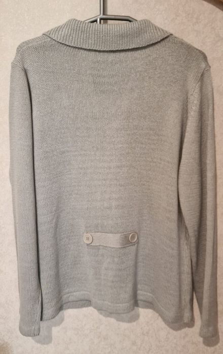 Кофта серого цвета