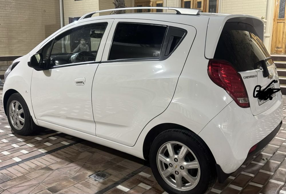 SPARK aftamat kotta mator sotiladi 2014 yilda ishlab chiqarilgan