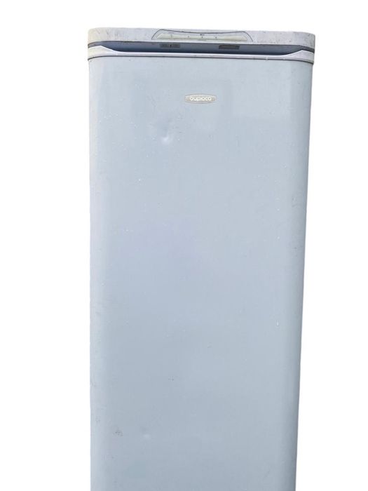 Продам вертикальный морозильник