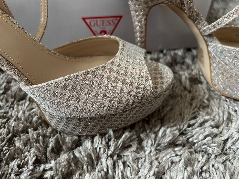Дамски официални обувки Guess