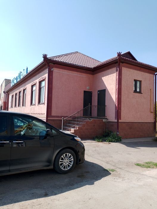 Продам действующее кафе 400 м2 в районе Зачаганска
