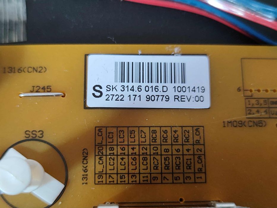 TV Philips 46PFL8008S на части