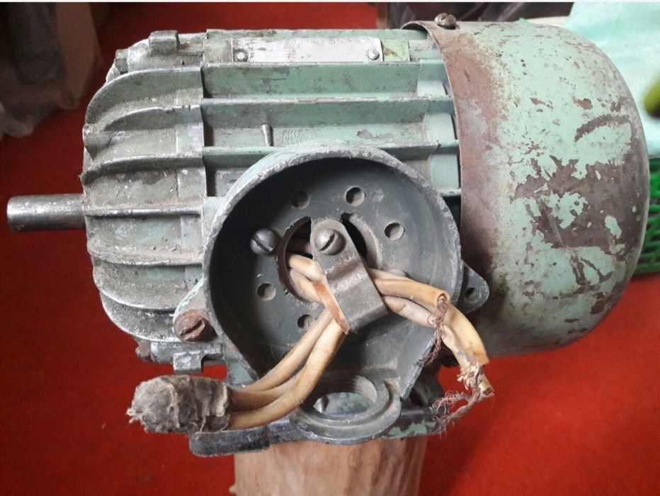 Два электродвигателя !!! Мощн.1,1 кВт 1500 об/мин и 2х- скорост