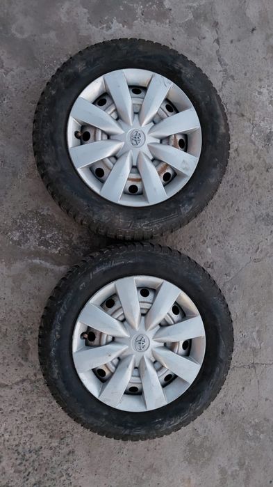 Продается зимние шины (шипы)