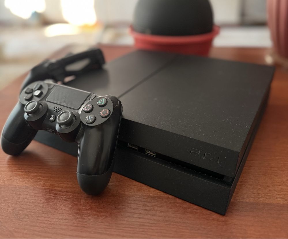 PlayStation 4 | 1 ТБ | Идеал | 2 джойстика | 15+ топ игр!