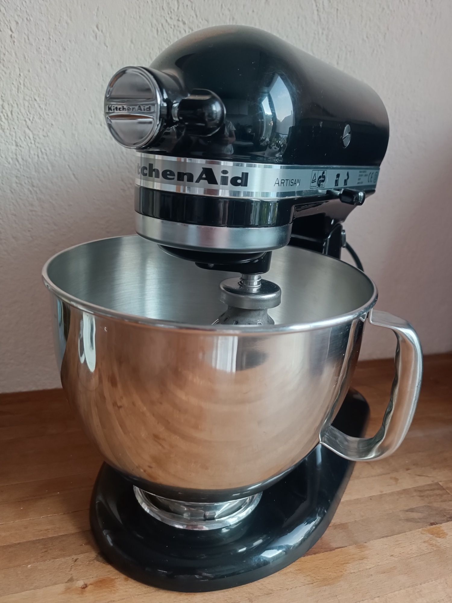 Планетарен миксер KitchenAid Artisan