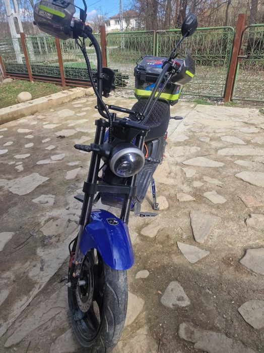 Scuter electric yndiana este  un scuter cu o aitonomie de 80Km !!