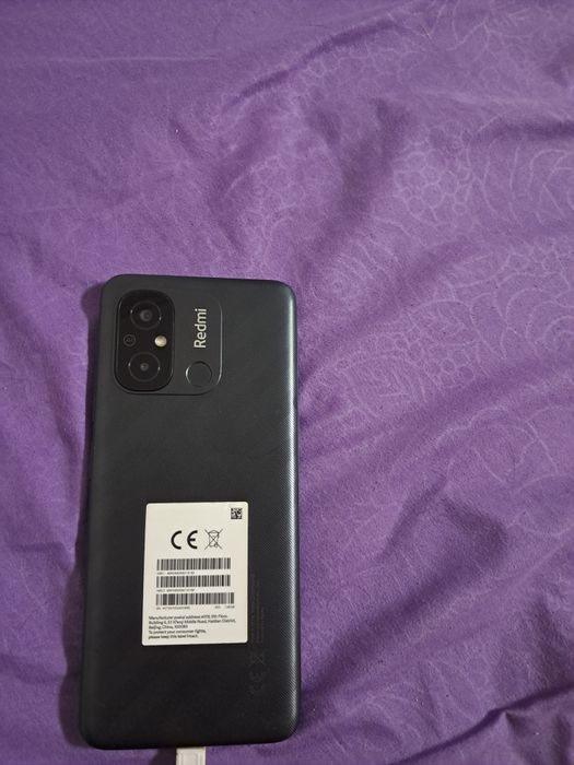 Продам телефон редми 12с 4/128