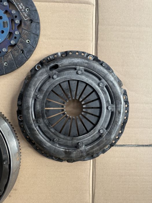 volanta ambreiaj SACS ford focus 2 motor 1.6tdci