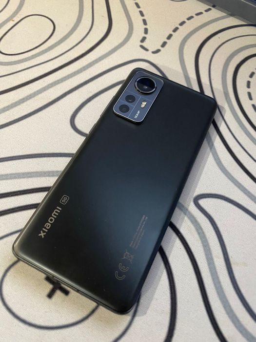 Продам xiaomi 12 x