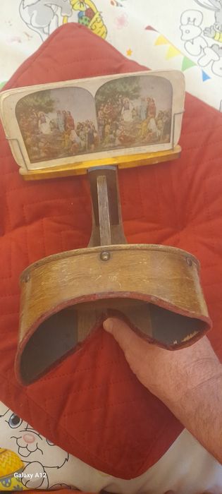 Stereoscop, dispozitiv pentru vizualizare tridimensională