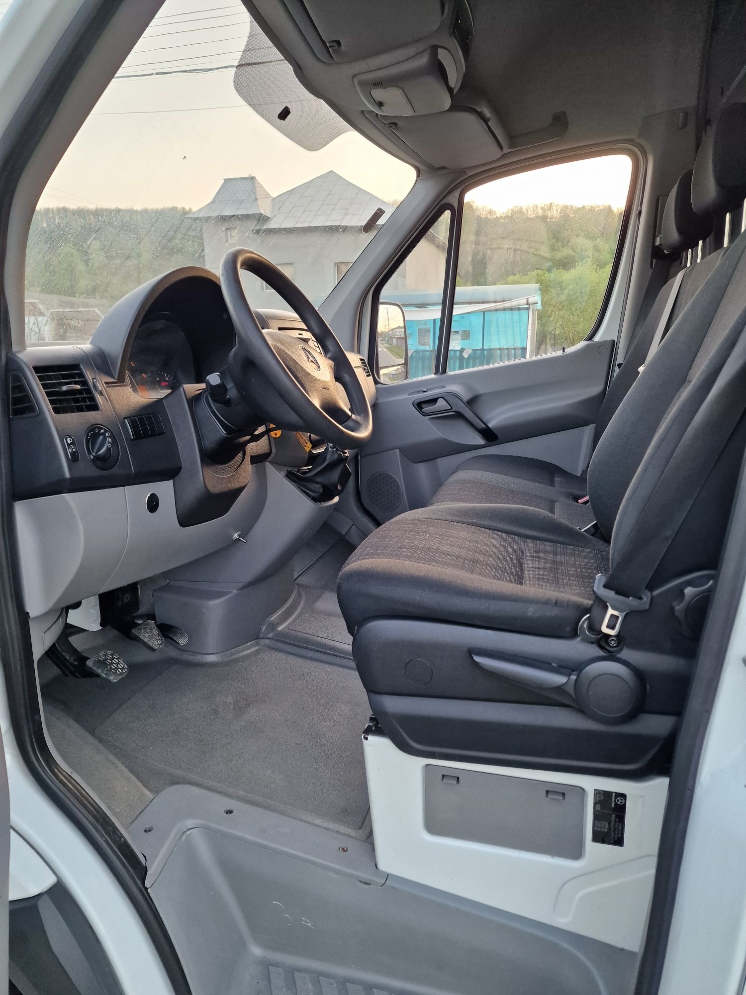 Mercedes-benz sprinter 314cdi mediu klima 2018 recent adus