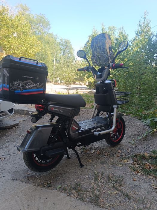 Продается электро скутер новый.