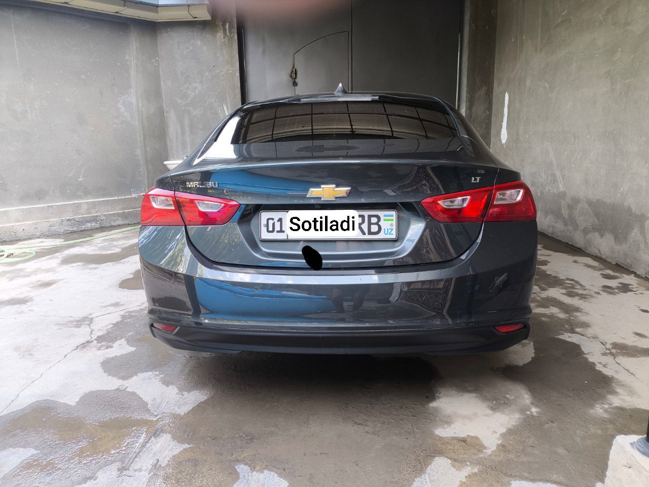 Malibu 2 mokriy asfalt