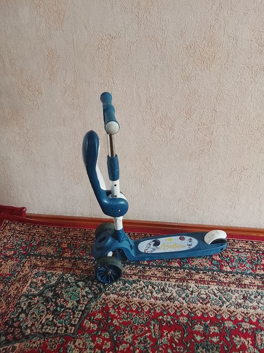 Samokat 2 yoshdan ishlatish mumkin.