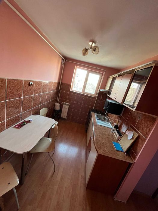 Vând apartament 2 camere, Str. Crișan