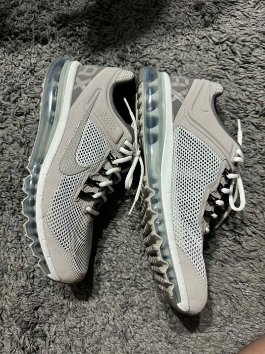 Adidasi Nike airmax 2013 marime 45.5