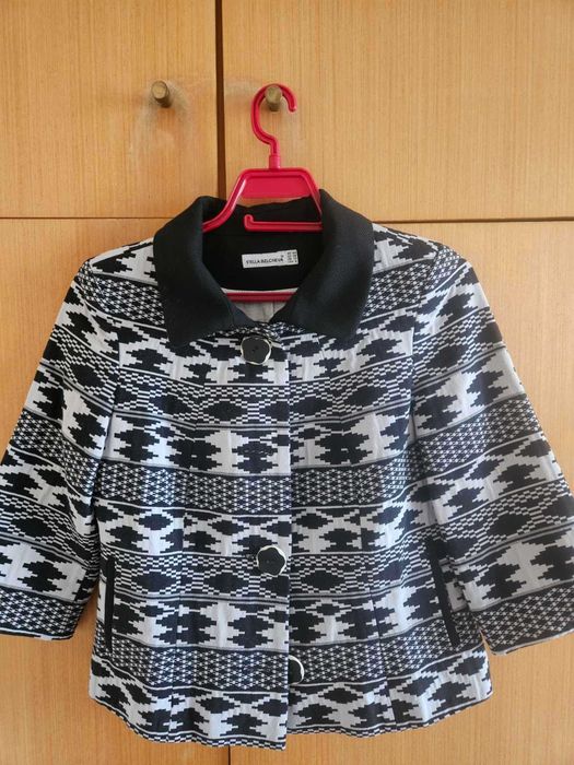 Дамско сако с 3/4 ръкав