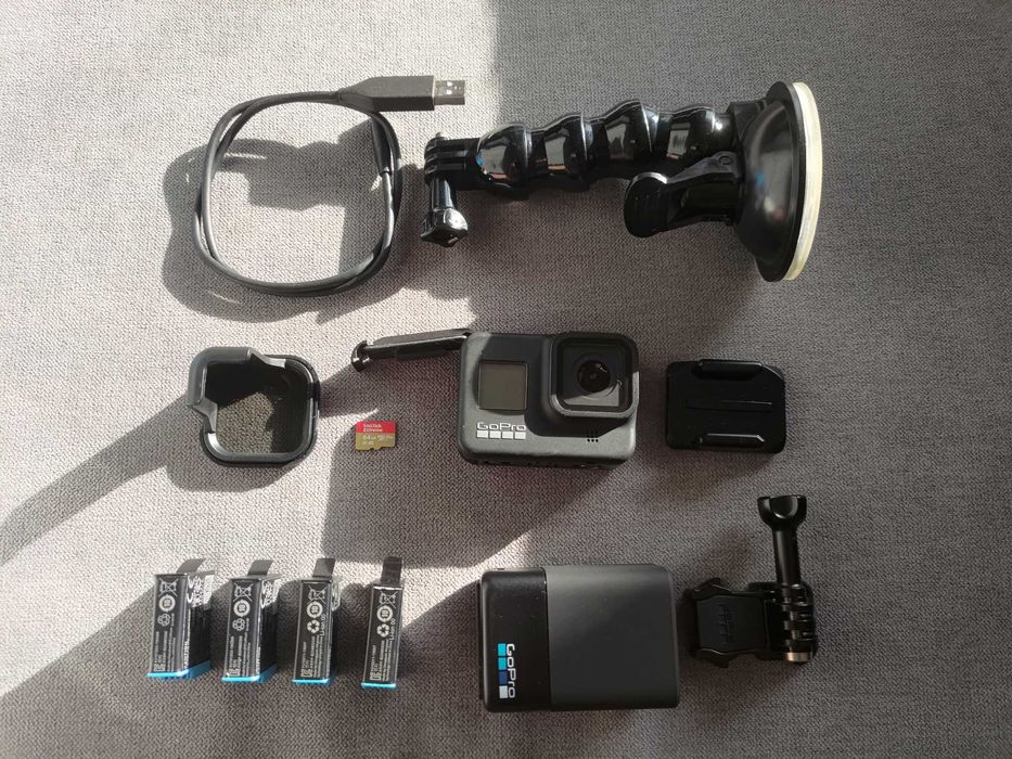 Екшън камера GoPro Hero 8 Black + 4 батерии