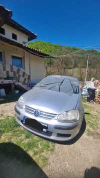 Dezmembrez vw Golf 5 2.0 BKD 140 cai Motorul se da cu proba