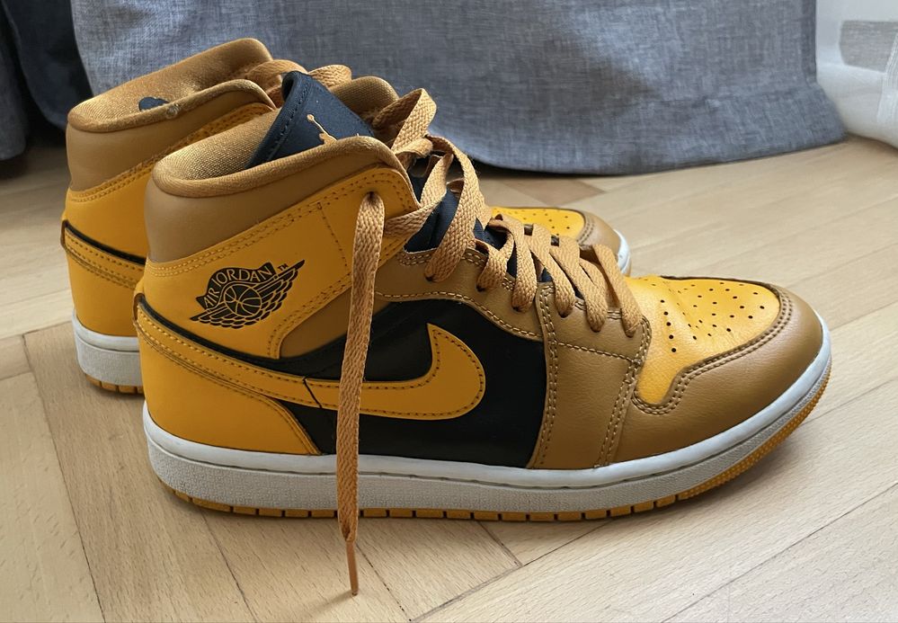 Дамски кецове Nike Jordan  и Nike